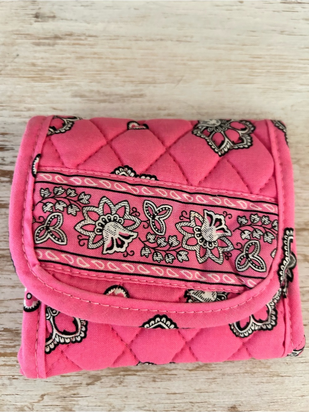 Vera Bradley Pink Quilted Floral Trifold Card Holder